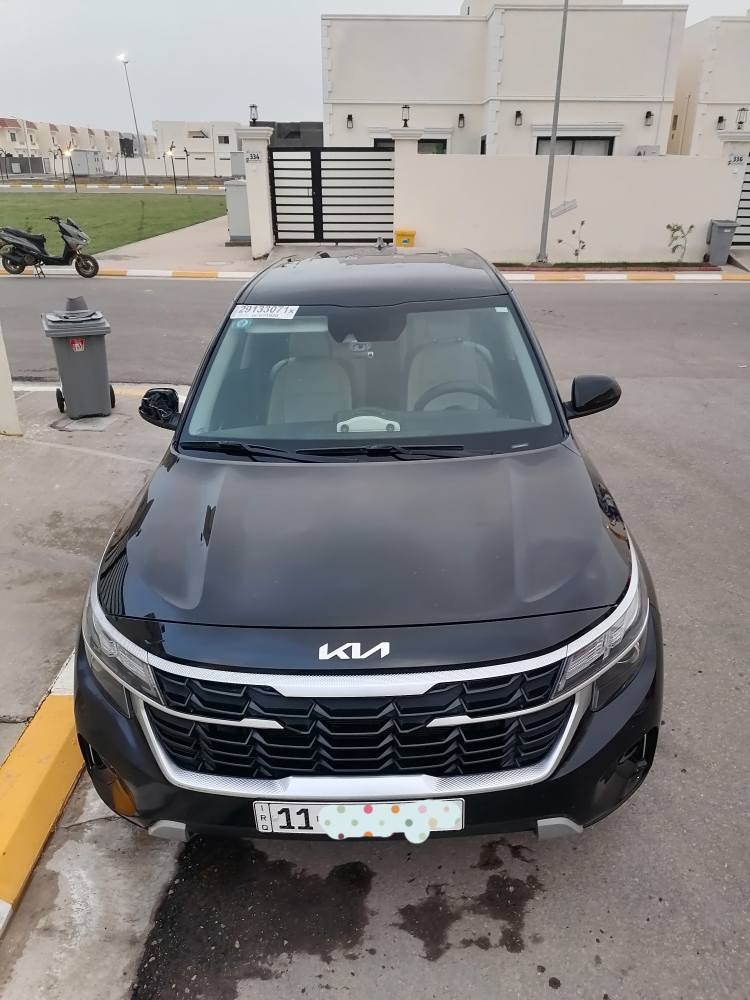كيا سليتوز ٢٠٢٤ رقم بغداد
 حادثها موضح بالصور
محرك ٢٠٠٠ دوش
گير AT    ٦ نمر
رادار أمامي، مثبت سرعه، تحديد مسار،شاشه اندرويد و كار بلي، لايت زينون
بجم كبس تبريد ثلج غاز الشركه
حداديه باتري تايرات كله جديد
الكشنات و الارضيه مغلفه جلد 
السعر ١٥٥ ورقه
*********** ديوانية, القادسية
