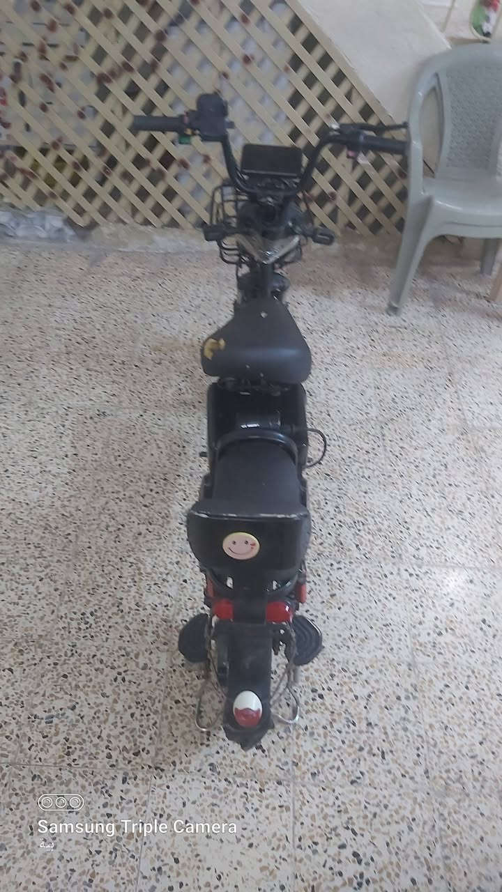 السلام عليكم عندي هذا الماطور اريد ابيعه مشكله الماطور كل شي ما بيه شغال بس المشكله ماله تفتح سويس ما يفتح ما يشتغل ما اعرف شنو السبب طالب عليه 125 وبي مجال للطيبين الموقع الموصل جانب الايمن في حي المنصور الشري يجي خاص  هاذالرقم @***********@
