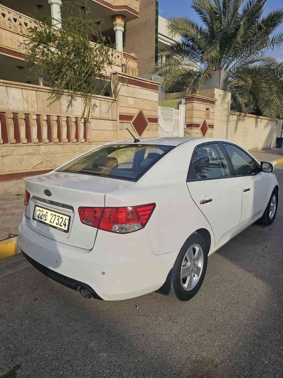 سيراتو فول موصفات عدا البصمه مكينه كير صدر امامي خلفي نضيف جاهزه من كلشي سنويه ل ٣١ رقم أربيل دولي سياره نضيفه بيه باب مبدل بلادي +باب مفتوح + مكانات بارد السعر ٩٧ وبيه مجال ***********
