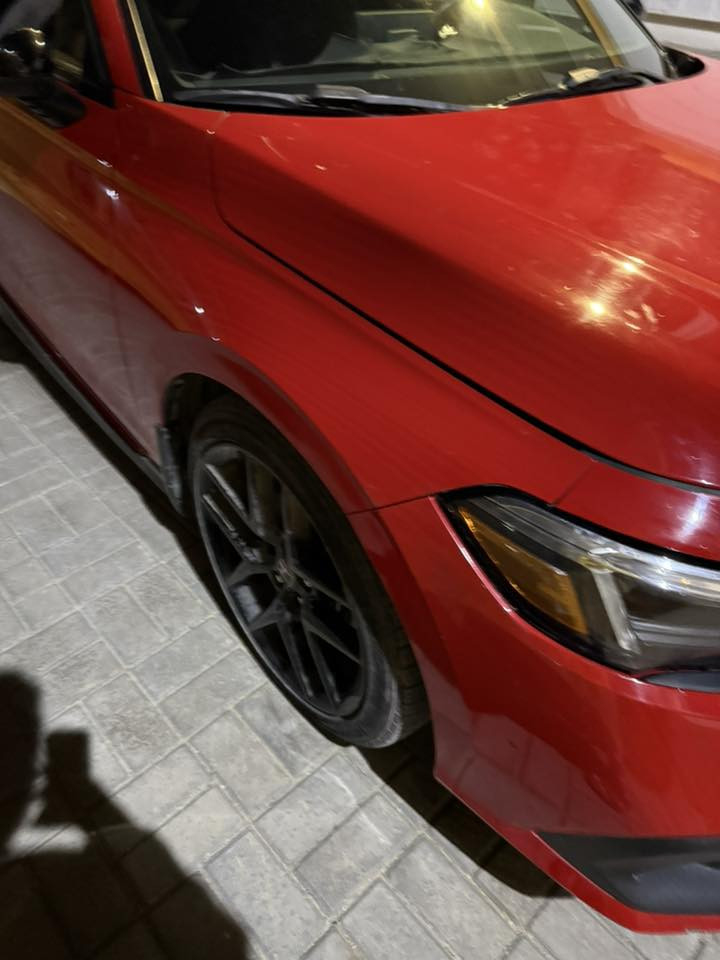 سلام عليكم سيارة هوندا سيفيك سبورت سيدان موديل  23 ماشيه 25 الف و قابل للزيادة
مواصفات 
• محرك 2.0 تنفس طبيعي 
• كاميرا خلفية
• 3 أنظمة قيادة 
• كاميرا امامية للتحذير من الاصطدام 
• مانع تزحلق 
• شاشة لمس قياس 9 إنش 
• نظام صوتي ممتاز وميزة الشحن اللاسلكي للهواتف.
• مصابيح أمامية من نوع ليد، تكملها مصابيح نهارية ومصابيح هالوجين أمامية للضباب
• مثبت سرعة 
• نظام التحذير من مغادرة المسار + المحافظة على المسار
• التعرف على المشاة 

حادث امريكا جنطة و طخة خفيفة بالبجم بدون ايرباك
السعر $159  غير قابل للتفاوض 
مكاني كربلاء 
***********
