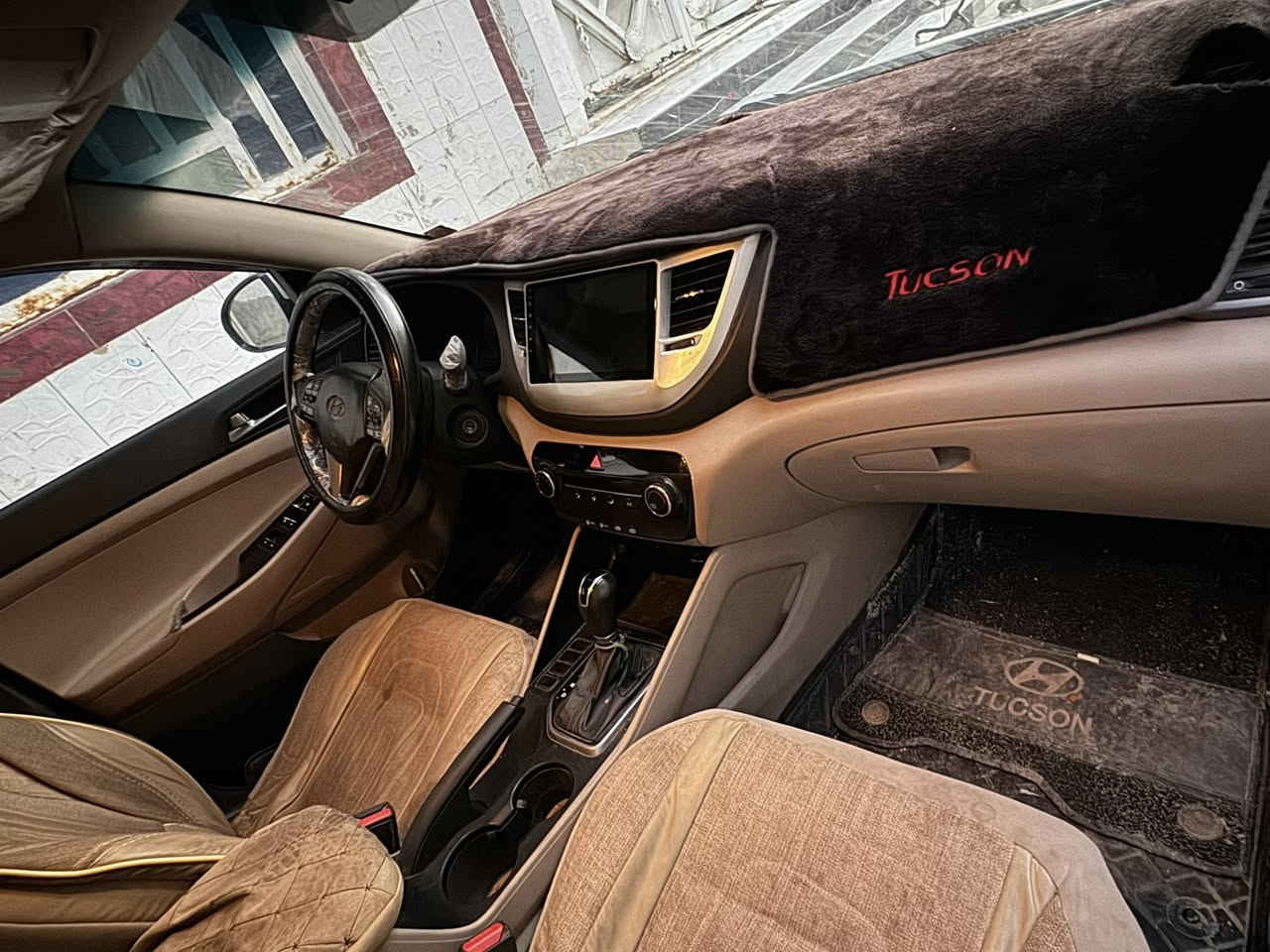 السلام عليكم بيع مستعجل مكاني ناصريه شطره
توسان موديل 16  خليجي فقط صبغ جاملغ الأمامي   سعر 165 وبيه مجال اذ شراي وقريب   ‭٠٧٨١ ٥٤٧ ٩٠٦٣‬
