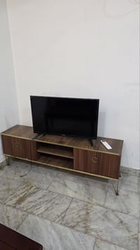 ميز بلازما وميز تواليت المرايا سلايد وميز رفوف للبيع قيم واخذ مكانهم ب...