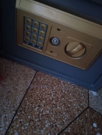 قاصه • صغير • قابلة للتفاوض