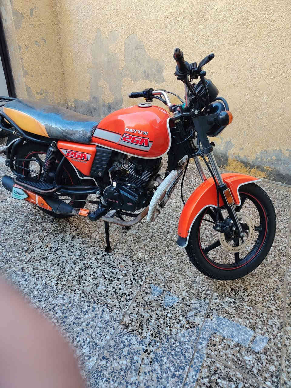 السلام عليكم من رخصت الادمن
للبيع دراجه دايون نفخ لون برتقالي مديل 2022 طالعه بل 23 رقم وسنويه مكفوله كفاله عامه مداور ثانيوم
محرك 200 cc السعر2250  مليونين وربع بيه مجال حك الجيه لمو شراي لي تعبني  لان الدراجه متعوب عليه ومال جناي  المكان كربلاء الحر الرقم *********** مامتواجد ع الفيس
