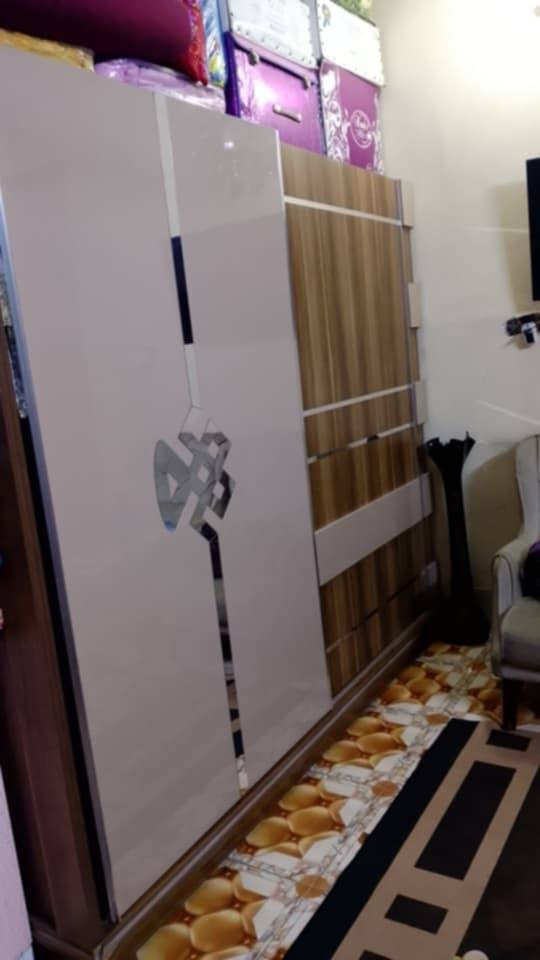 عندي غرف تركي نظيف ام 8قطعه سعر 350 وبيهه مجال


**إذا كنت صاحب هذا الإعلان وتريد حذفه لأي سبب، رجاءا أرسل رسالة إلى الدعم الفني**