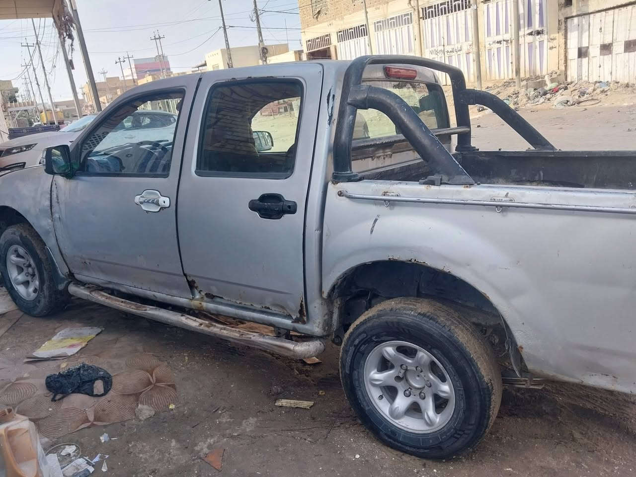 سلام عليكم
 بيكم كنوة وجه فلاونزة للبيع 
موديل 2011 كير ومكينه كورلة وكير اوتو 
حداديه تايرات خير من الله 
سنوية مجددة لل2027 راعيه موجود 
المكان الديوانيه حي العسكري الثاني 
السعر 34 ورقة وبيه مجال 
للاتصال ***********
