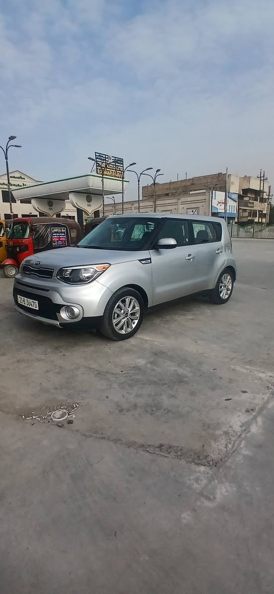 السلام عليكم كيا صول موديل 2019 وارد أمريكي حادثها جاملغ خلفي بدون ارباك ماشيه 60 الف محرك 200 رقم سليمانيه دولي باسمي مكانها بغداد شراي يتصل ***********
سعرا 120 ورقه وبيها مجال اخوان مكلف بل نشر
