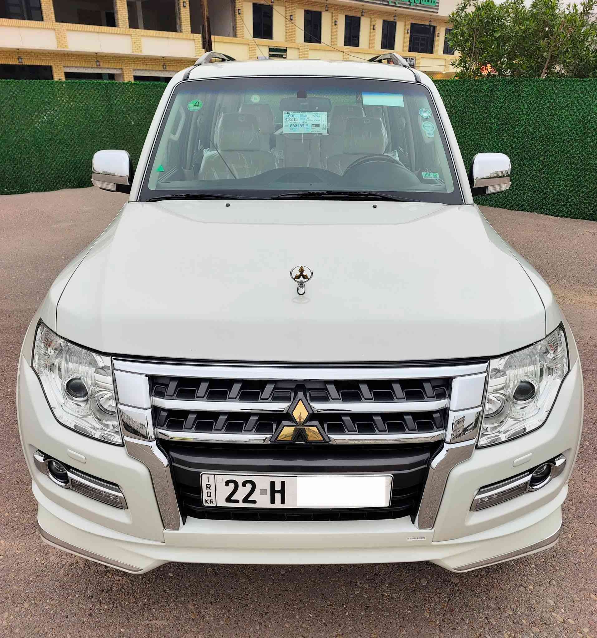 لعشاق النظافة والجديد على وضع الزيرو
باجيرو حبتور رأس الارنب العلامة الذهبية 
رقم اربيل شنويه بسمي
موديل 2020 وكالة الحبتور فووول
جديدة جديدة جداً السياره اخت الزيرو 
_______________
كشنات جلد وكهرباء
شاشة كبيرة 
دمام خلفي 
لايتات زنون
محرك 6 سلندر 3800
ماشيه 34 االف
ويل حجم 18 
كامرة خلفية
حساسات
حساس تاير 
فول تحكم ستيرن
بلوتوث
مري شفط
السيارة مكفولة صبغ بارد شخط رصعة 
مكاني بغداد الاعظميه   ***********
