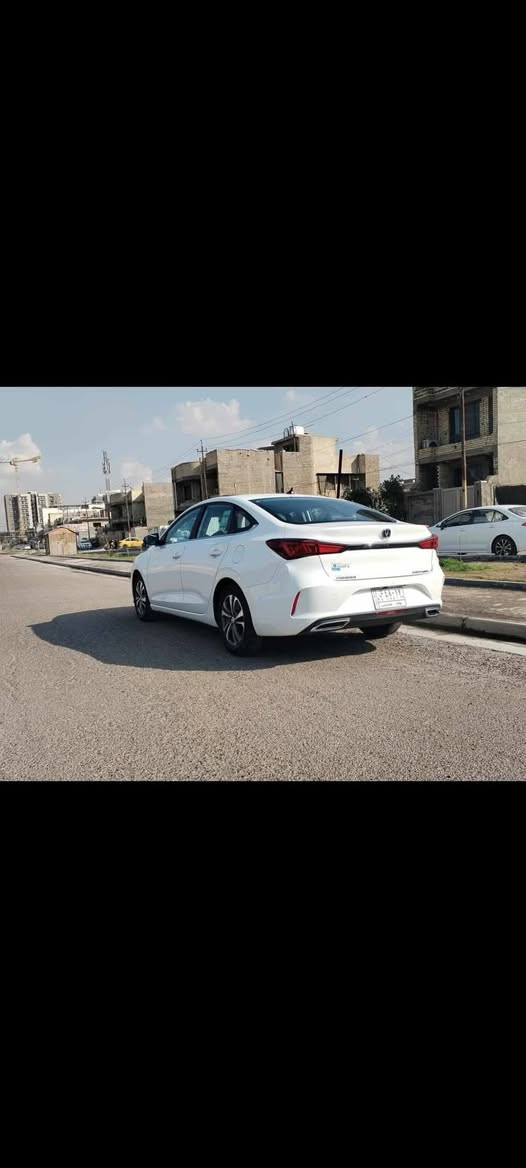 شانجان ايدو موديل 2023 للبيع او المراوس
رقم بغداد مطلوبه اقساط للشركه باقي عليها ٦٠ ورقه تسديد للشركه كل شهر ٣٥٠ دولار 
سعر البيع ٨٥ وبي مجال
مكفوله بدون صبغ بس بيها طخه موضحه بالصور بعدني مصبغتها
ماشيه ١٤٣
مواصفاتها
فتحه سقف
بصمه تشغيل وأبواب وتشغيل عن بعد
ويل كب حجم ١٦
تحكمات ستيرن وشاشه وكامره خلفيه
تبريد قطعتين
كشنات جلد
السياره جاهزه بدون نقص كل صيانتها بالشركه
مكاني بغداد الدوره او حي الجهاد
*********** واتساب
