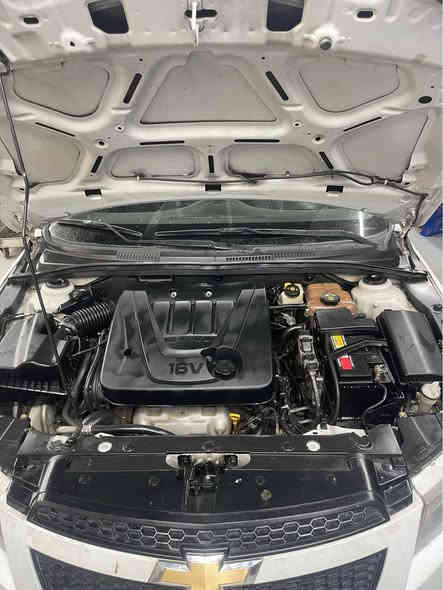 شوفر ليت كروز خليجي موديل 2012
مابيها نقص 
صدر كامل جديد 
كير جديد 
تخم تاير 
راديتر جديد 
مكينه تبديل كازكيت وصيانه كامله 
باتري جديد
كلشي بيها مبدل وبلادي 
مكينه 1600المرغوبه 
مكانها بغداد الاعظميه 
***********
السعر 82وبيها مجال بغداد
