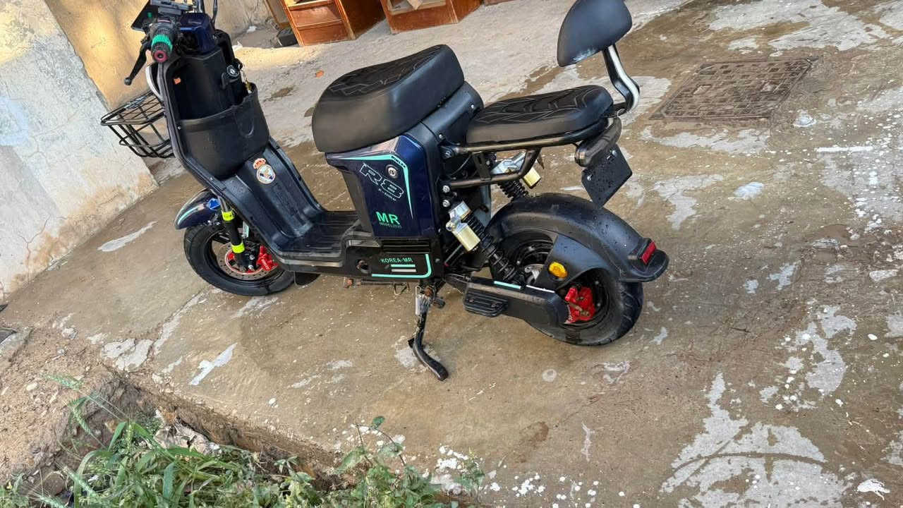 البيع R8خير من  مابيها نقص  
مصارلها  اهواي من اخذتها  بيع  450 بيها مجال حك الجيه او مراوس بيراني شعندك نزل مكان بعقوبه ***********
