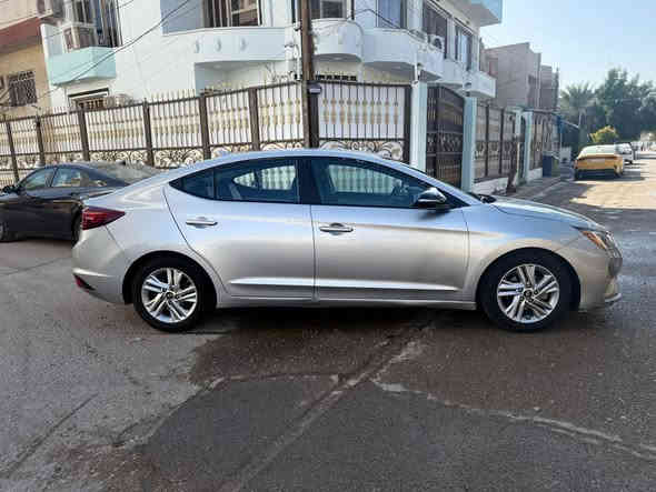 يالله
السلام عليكم
للبيع فقط بدون مراوس 
النترا 
موديل 2020
اللون سلفر
ماشيه 98000mi
المواصفات نص فول
شاشه 
كامره
كار بلي 
فول تحكم ستيرن
رادار امامي
رادار خلفي 
رادار جانبي نقطه عمياء
تحديد مسار 
قياده ذاتيه
ويل كب
كير اوتو عادي
مود درايف
وبعض المواصفات الاخرى
محرك 2000 دوش 
صور الحادث بالمنشور 
جاملغ وحافت باب وحافت بوند بدون اي دواخل الشاصي واللغد مكفولات وقبغ جنطه صارت بي طخه خفيفه ونصبغ
ايرباك ستيرن 
السعر 128$
الموقع بغداد الكاظميه چكوك
للاستفسار:***********
ملاحظه /كل التفاصيل بالمنشور 
بدون مراوس فقط بيع
