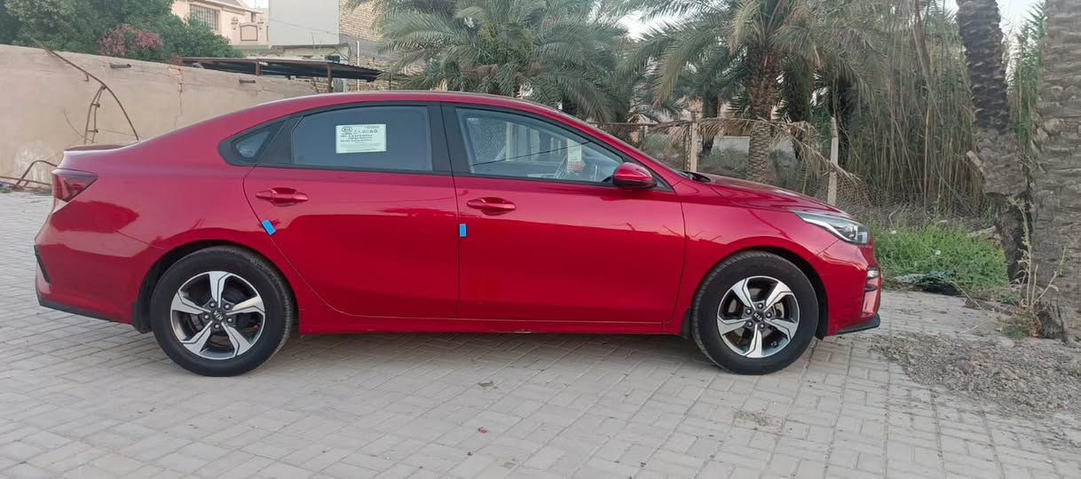 كيا سيراتو موديل21 كفاله عامه ماشيه 70الف رقم بغداد بسمي الجديد مواصفات عاديه للاستفسار *********** واتساب مكانها بسماوه
