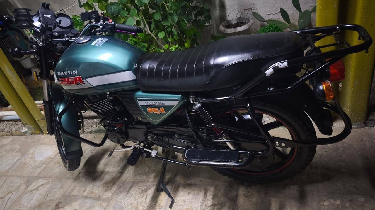 دراجه دايون نفخ رقم وسنويه موديل 23 طالعه ب24 مفتوحه مبدل بوشه وبستم وكاله تجفيت سيزر كهربائيات كلها شغاله سعرها مليونين و100 وبيها مجال رقمي ***********وبي واتساب
