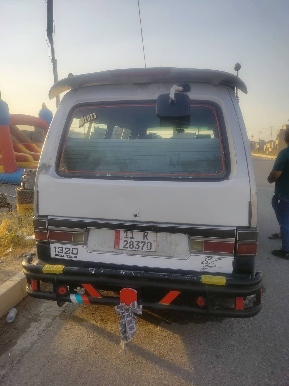 السلام عليكم كيا بستا موديل 94سنويا 2029/شهر10شرط الوكالة والتحويل محرك بريجو 3000/طخم تاير جديد موبايل ***********/***********
