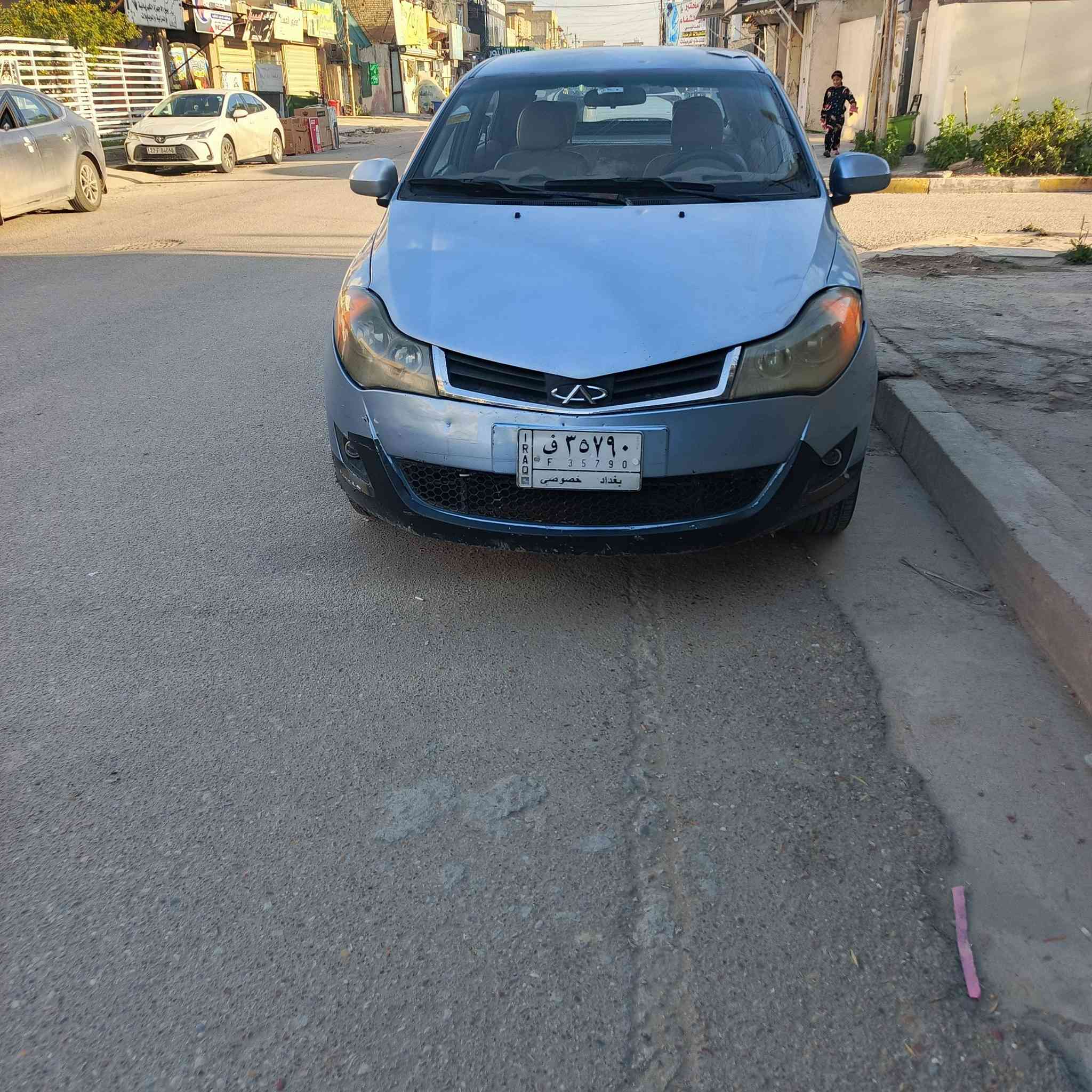 السلام عليكم  تحية طيبة للجميع فلاوين 2 2011
تفاصيل كاملة للمهتم بلشراء   حتى نكون على بينه أمام الله مااخليك تتعنى وتشوف غير شي هاي كلشي ذكرته بلمنشور واسف على إطالة 
  (عوزها بس تجفيت)
صدرها كله جديد الامامي طوبات طبلات  شمعات  دبلات بحيث حتى لوي الدبل بعده مدايس   قواعد دبل اذاين محرك ومال كير هم جبتها بس بعدني مشادها الحدادية الخلفي هم نظيفه ما بيها اي تقصير  بوش هاوزن دبل  بولبرنات كلهن نظيفات يعني صدر امامي خلفي كله جديد مسويه بالجديد عدا المشط. شغلات الكهربائية كلها مضبوطة من مراوح فان وتبريدها ثلج داينمو جديد قفل سنتر لوك جام كلشي  بيها  تخم نوزلات واير بلك قاعدة فيتبم كاملة جديدة شادها تخم تاير  نظيف  قايش تايمن كيس جديد ورولة ودشلي بشهر الواحد بدلتهن رولات الباقية كلهن نظيفات صوت المكينة ناعم بشهر ال١٢سويت كورها كلف ١٢٥ بس شغل واغراض الله شاهد كله اصلي اشتغلته السيارة مكينتها استندر وقابله للتجفيت لان نظيفه  واعتقد بس الرنگ جلس وكامت تدخن لان المكينة ناعمة. ونگرة سلف ..بريكها ممتاز  كير حاوية جديد كفائته١٠٠٪ .. بيها تصليح بخشم الشاصي فقط مسحوب صبغ نص بنيد وتريشة باب السائق  والباب الورة السائق جانب منه مرشوش شي على شي سيارة صفاحها حلوة وملمومة   بيها خياسات فقط الجاملغات الأمامية الذيل واحد مسوية والثاني لا نقص بطانة جاملغ فقط باقي دواخل مكفولة من نرمايد باب وجاملغات الخلفية دايمهن بلاد بدون تصليح مرشوشات زفت ابيض ومحافظ عليهن  
الله شاهد سيارة مصروف ومتعوب  عليها ومضبطها كل غراضها جديدة  سنوية  ب اسمي قفلها  من الاخير ٣٧٠٠ عراقي   *********** بغداد
