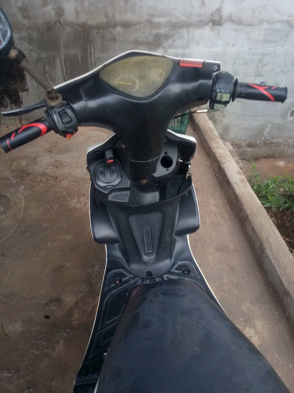 دراجة للبيع شغالة هندر وسلف السعر 300وبيها مجال تقاطع القدس دور الزراعة الرابعة الاتصال على الرقم ***********
