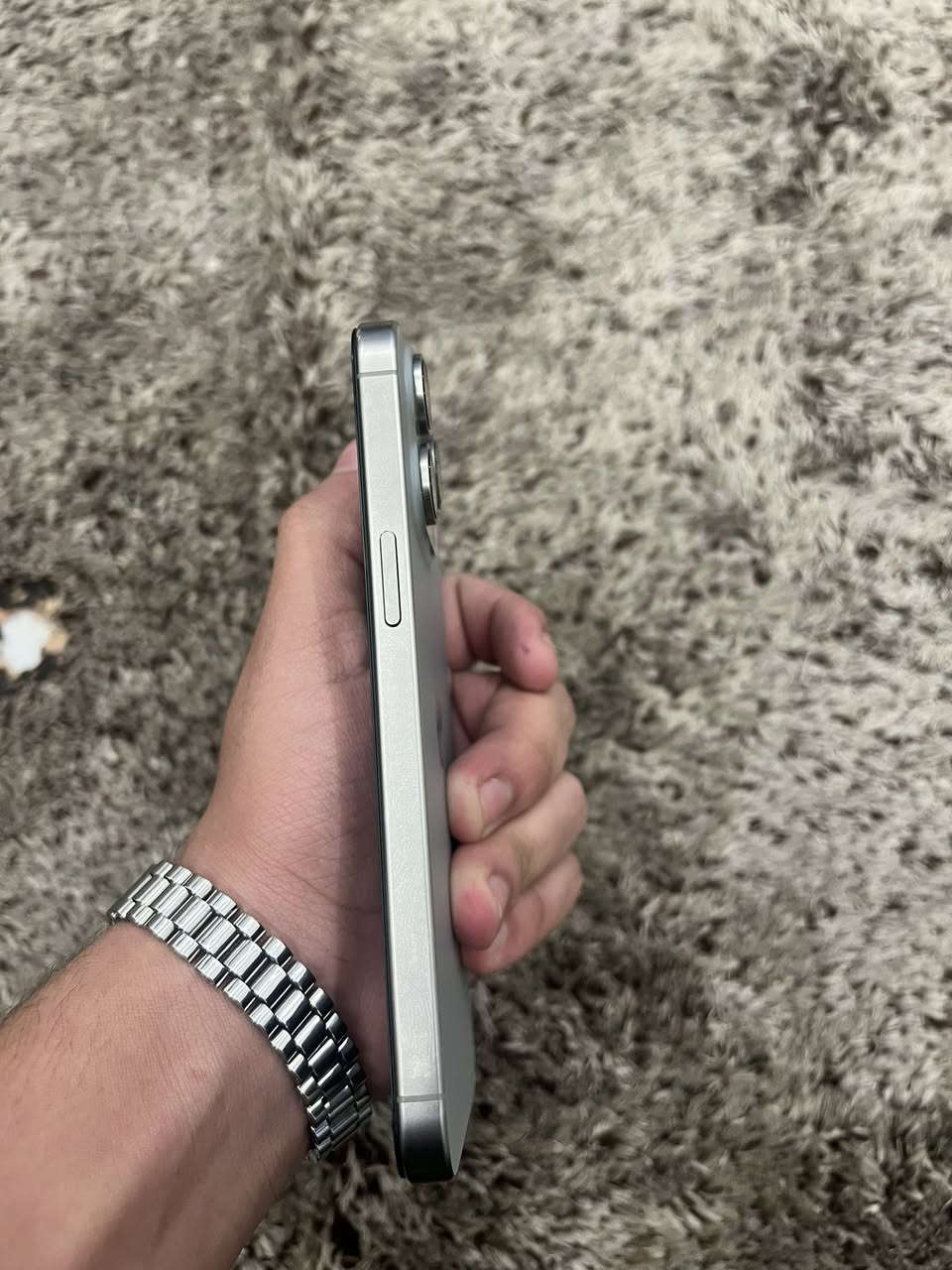 ايفون 15 برو ماكس بطاريه 87 تك نموذج M 256نضافه 100بل100 فقط مبدل شاشه وشاشه نوعيه كلش زينه فيس ايدي شغال جهاز عل ايدي بدللتو شاشه بسبب قلت انتبه 650 وبي مجال لل طيبين ***********
