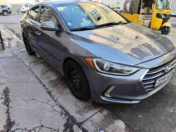 النترا 2017 امريكي رقم بغداد الانكليزي الجديد بسمي مواصفات السياره لمتد فووول عده الفتحه 
السياره كامله بدون نقص من محرك وكير وصدر 
ماشيه 100 الف السياره بدون حادث بدون تبديل داخله كلين السعر 125 ورقه 
سونارها منشور بالصور مكان السياره بغداد حي الاعلام ***********
