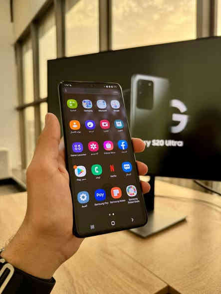 S20 ultra 
المعالج  Snapdragon 865 5G
الكامرة 108MP        
الكامرة الامامية 40MP 
حجم الشاشة 6.9 
الذاكرة 128gb
الرام 12gb
يدعم شريحه واحده ويدعم الشريحه الإلكترونية e-sim
الجهاز نظيف جدا معه العلبه الخاصه به .
نسخة الجهاز أمريكي جديد عندي مفاتحه من نزل الجهاز استخدمته قبل 5 اشهر    .
مكاني بغداد زيونة .
السعر 450.000  

للتواصل ***********
