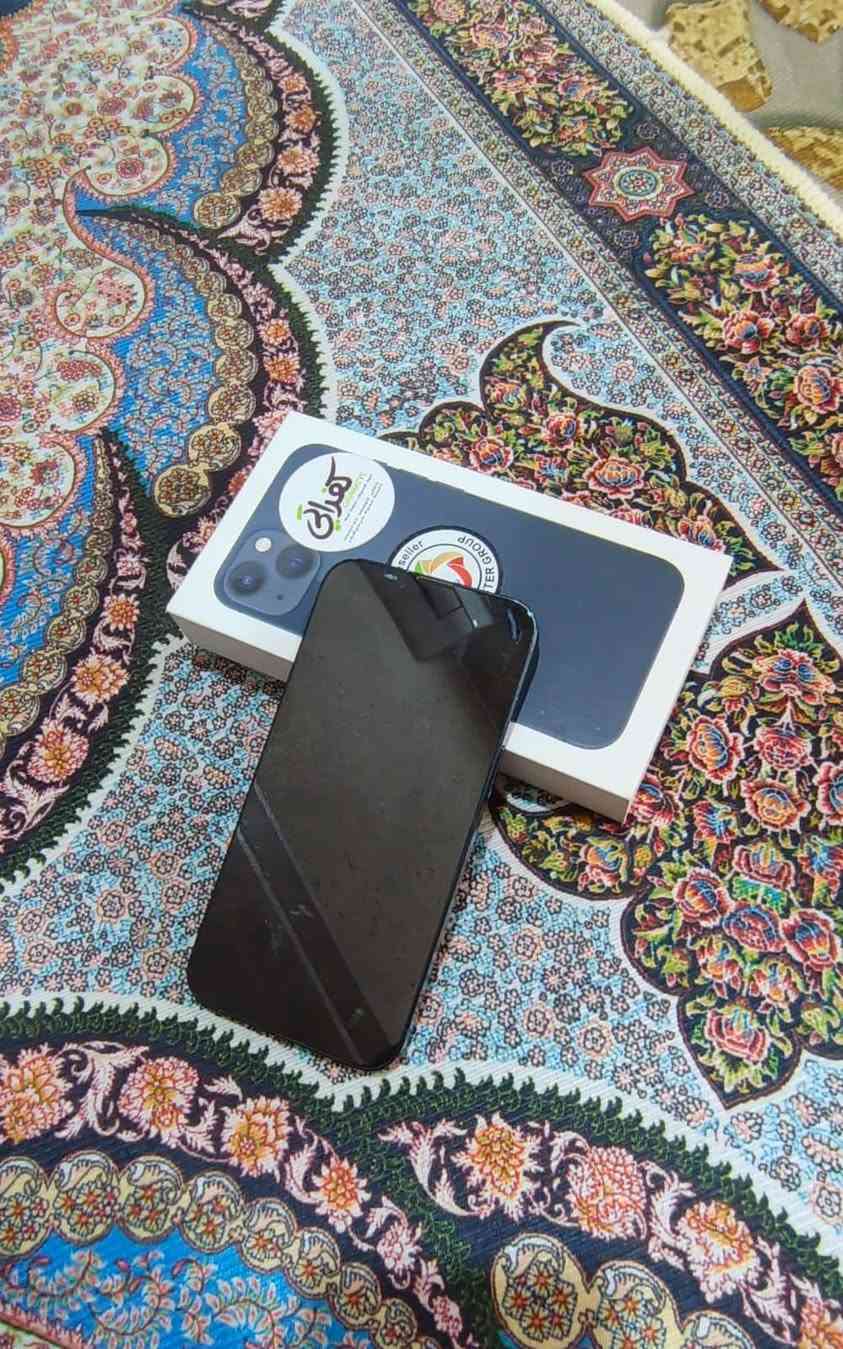 ايفون 13عادي للبيع السعر 525 وبيه مجال بس بيه شويه خدوش بل اطار العنوان الماجديه شارع الملعب  
الرقم  ***********
بطاريه 98بلاديه
