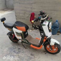 ماطور شحن للبيع كله شغال بس يحتاجله 3بطاريات فقط سعره مناسب  077467499...