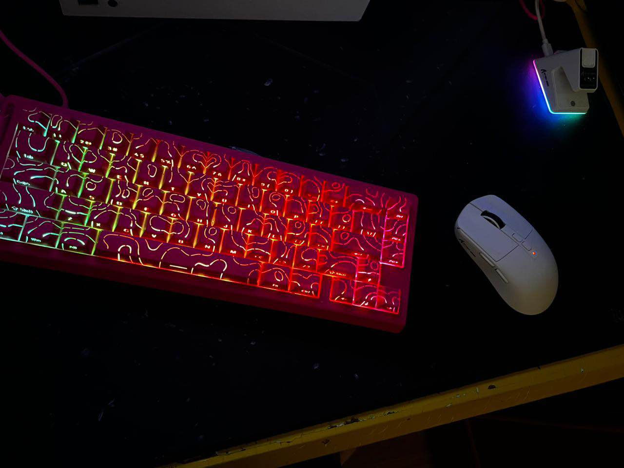 تجميعه 

 جاهز للألعاب والبث …

​المعالج: Intel i5-12400F (الجيل 12).
​الكرت: NVIDIA RTX   I GAMI 3060ti 8G.
​الرام: 16GB.
​التخزين: 256 SSD NVMe (سريع جداً).
>التخزين 1Thhd
البورد ASUS PRIME H610M-K DDR4

الكيس (مليون 100 )

​الشاشة (130) :  Black woulf بوصة27  / تردد 165hz . 
​( 60)كيبورد مغناطيسي اتاك x68 he
ماوس اتاك شارك ابيض X6 مع قاعده شحن 40
سماعه هايبر اكس كلاود 2 50
باد ماوس 15

يوبي اس 1500  (50)

الكل (1430) الف دينار بغداد, العراق


**إذا كنت صاحب هذا الإعلان وتريد حذفه لأي سبب، رجاءا أرسل رسالة إلى الدعم الفني**