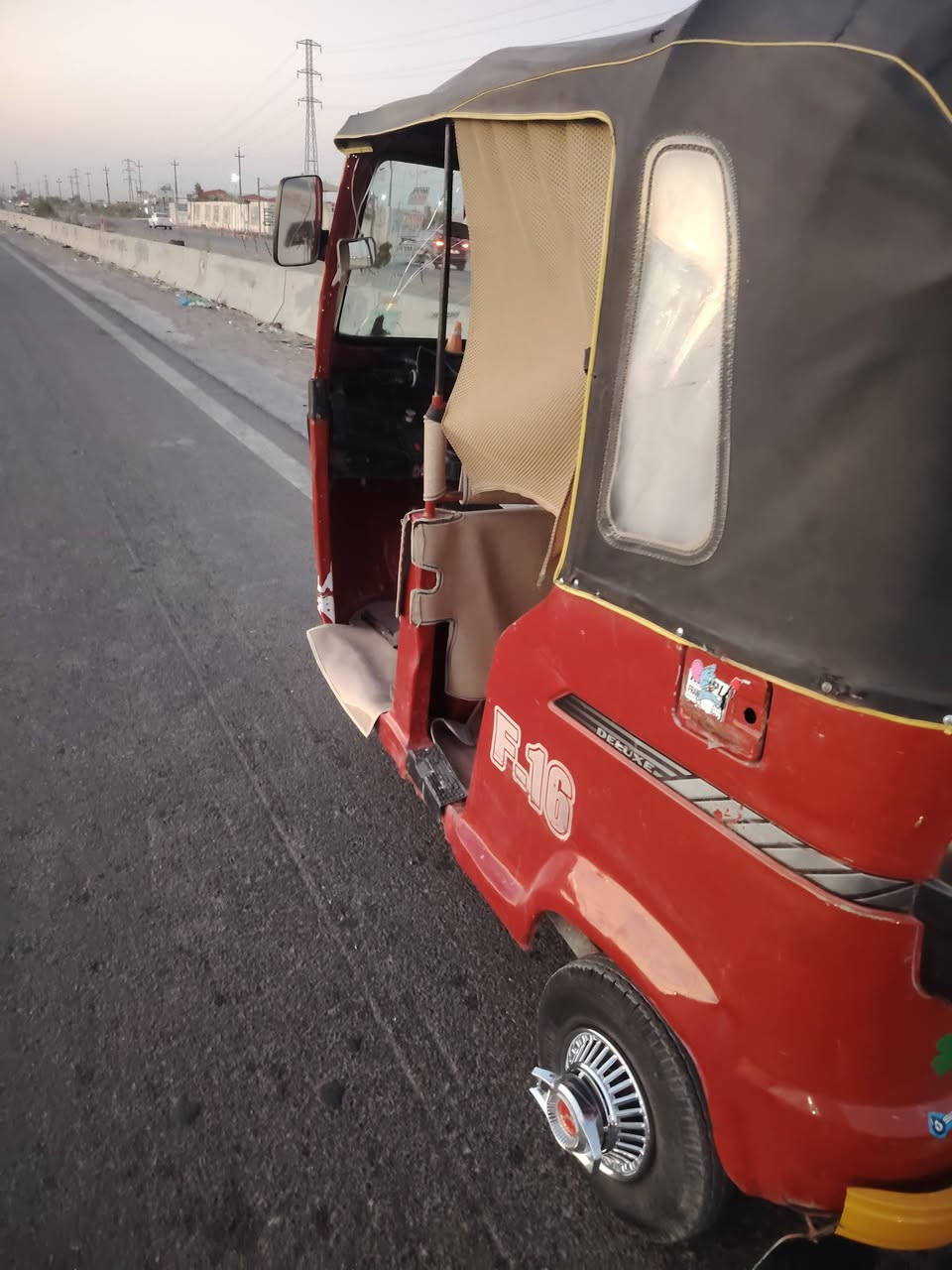 تكتك متعوب عليها، جاهزة للشغل تصعد بيها وتوكل على الله.
✔️ رقم وسنوية نكليزي
✔️ باسمي  وتحويل مباشر
✔️ فقط  الدوس معمّرة
✔️ تخم تايرات جديد
✔️ جميع الكهربائيات شغالة 
✔️ كبات وكاعيات جدد
✔️لايت زينون
✔️ محرك مكفول من التنقيص والتبخير

✔️ بردات 
✔️ بدون أي نقص
✨ نظيفة ومرتبة ومال جناي، جاهزة للشارع والشغل" مكاني بغداد وتساب موجود 
📞 ***********
لشراي فقط... المعاينة خير برهان، والشراي يتصل ويتدلل. 🚖🔥
