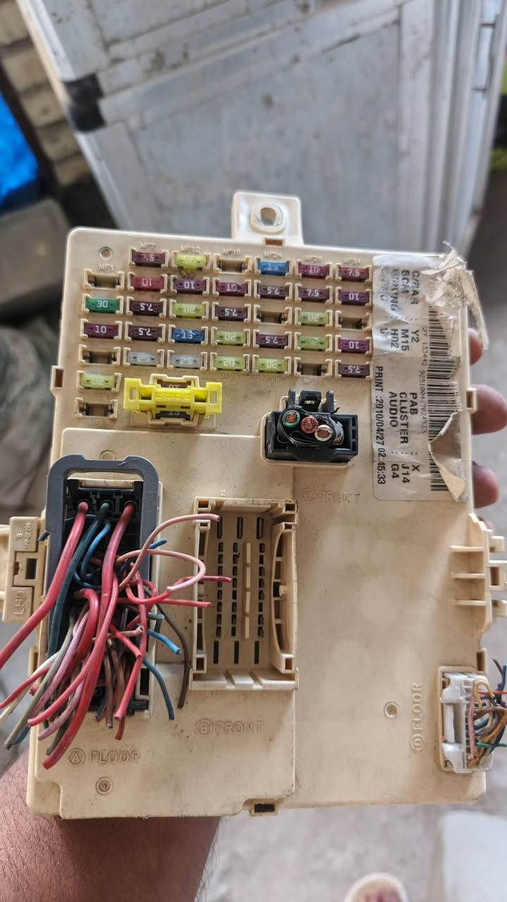 قاعدة فيوزات داخليه سوناتا ١١ لل١٤ خليجي
جديده لوك حاوية السعر ١٠٠ وبيه مجال
مسجل سوناتا مضلع ٣٠ وبي مجال
بغداد 
@


**إذا كنت صاحب هذا الإعلان وتريد حذفه لأي سبب، رجاءا أرسل رسالة إلى الدعم الفني**