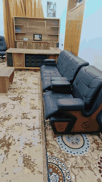 يا الله 
السلام عليكم ورحمه الله وبركاته 
اثاث مكتبي رئاسي  درحى ممتازه
طول الميز 225سم  مترين وربع
عدد المقاعد 8مقعد 
كرسي دوار.   وملحقاته 
العنوان كربلاء طريق بغداد كربلاء عمود 186
للاستفسار ***********
