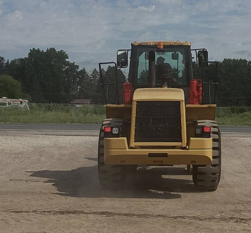 CATERPILLAR 950G
سنة التصنيع 2009
عدد ساعات العمل 21600
الشفل مكفول من الاعطال الكهربائيه والميكانيكيه 
موقع الشفل اوربا 
يكون التوصيل 30 يوم بعد الاتفاق 
السعر 31000$
للاستفسار التواصل خاص او واتس اب 
+31657116376


**إذا كنت صاحب هذا الإعلان وتريد حذفه لأي سبب، رجاءا أرسل رسالة إلى الدعم الفني**