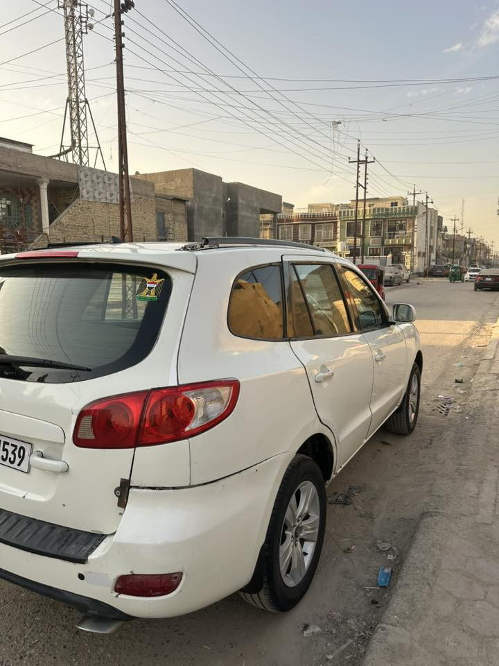 السلام عليكم سنتافي ادوات 2012 فول مواصفات تنته شاشه تحكم ستيرن بانزين السياره بانزين مو كاز مكينه كير حداده حلوه متومه رقم وسنويه شرط الحاسبه مكانها بصره السعر 48 وبيها مجال 
***********
