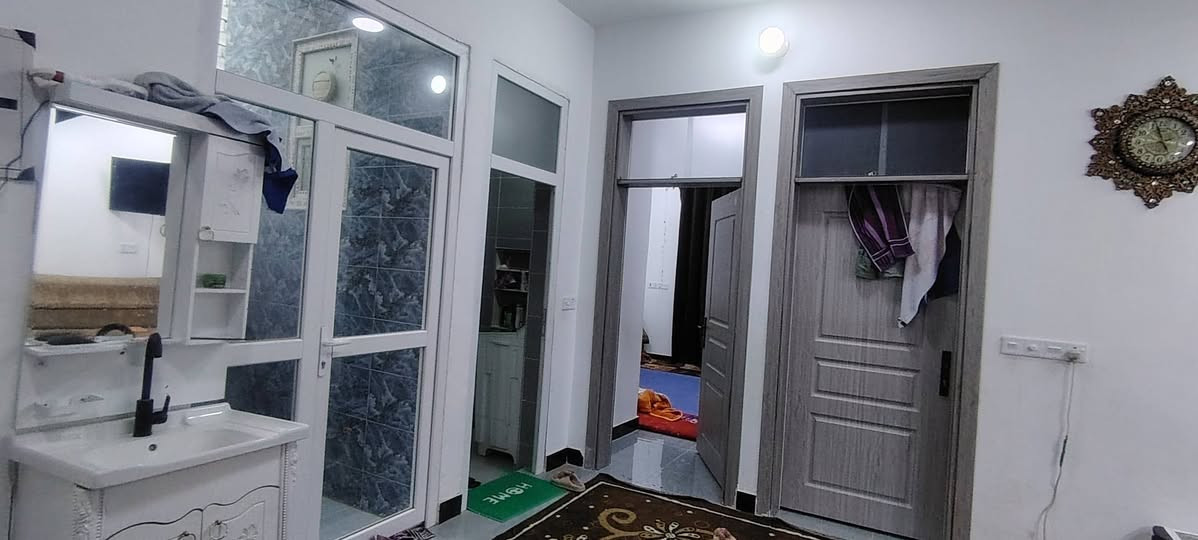 الدار للبيع المساحه 1٥٠م العنوان التحرير الحولي الزراعي جزء ثاني أميري
يتكون من كراج وصحيات واستقبال وصاله ومطبخ ومنور وحمام وغرفه منام عدد2
***********
