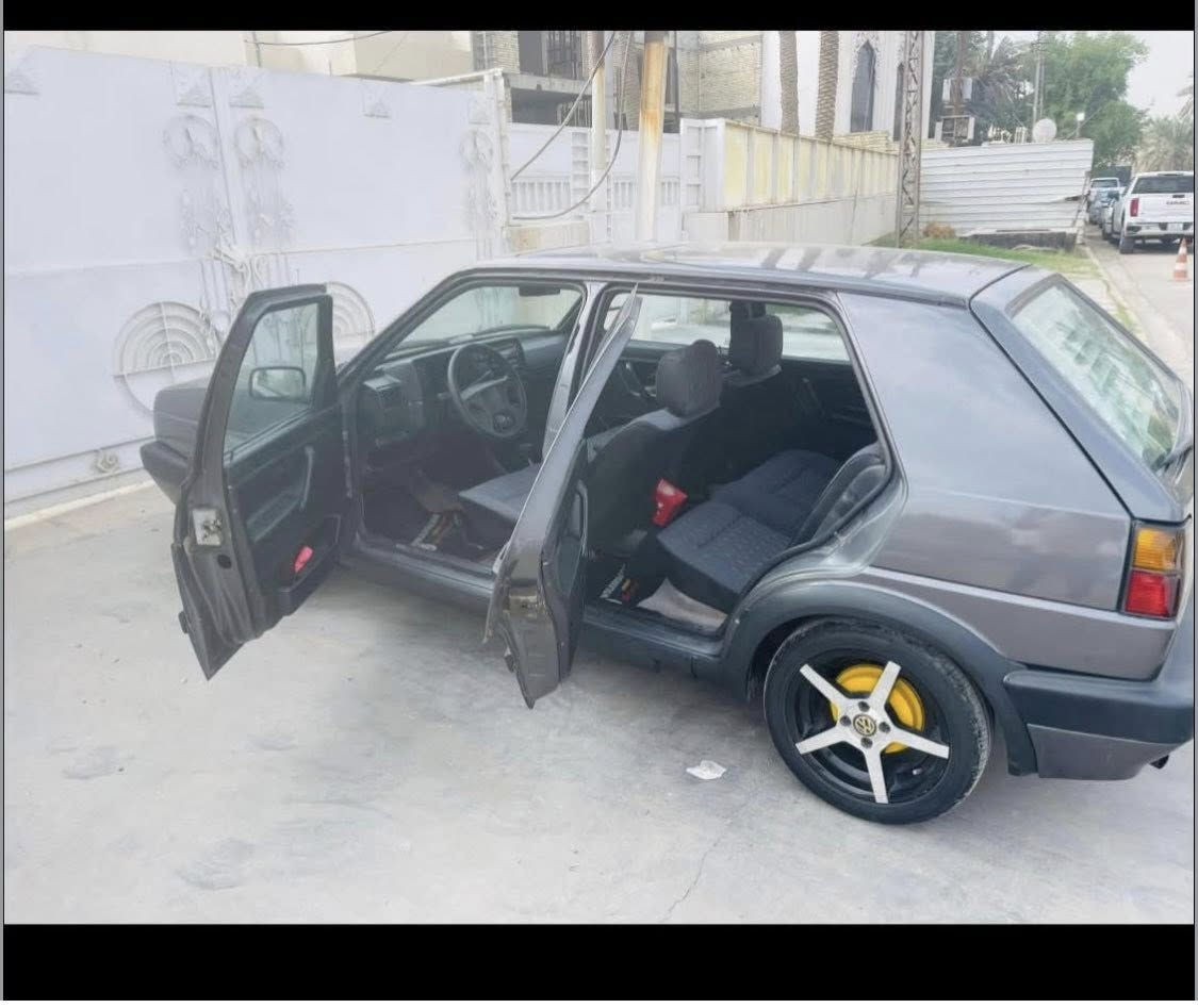 السلام عليكم.
كولف عضم موديل 1992. وارد ياباني  رقم دولي بغداد 

سنوية لل. 2029

كير ومحرك خير من الله حدادية كلة جديد

تبريد ثلج منضومة جديدة كاملة 

محرك 1800 دوش. 

كير اوتو ميكانيكي

كهربائيات كلها شغالة. 

تخم تاير جديد. وويل تو سايز حجم 15 رياضي

غرفة كاملة جديدة مثل ما موضح بالصور 

كشنات بلادية جديدة. ودشبول جديد

السيارة مصبوغة عام اثر جراد. 

السعر.  46.  وبيهة مجال 

رقمي    ***********
