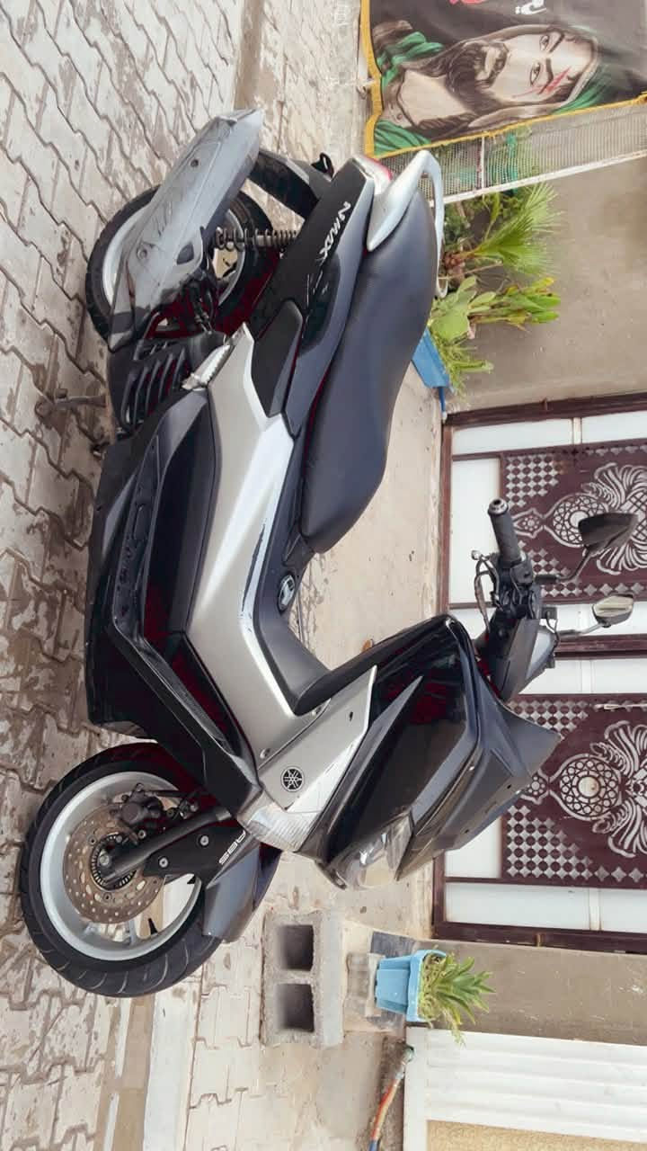 N MAX للبيع
دراجة خير من الله مابيها نقص غير بس الجامة الأمامية الباقي شوفت عينكم مواصفات مانع انزلاق يدات هيتر ومعروفة المواصفات مكينة 155 المكان بغداد الشعب الغرير 
السعر 11 ورقة وبيها مجال 
***********
