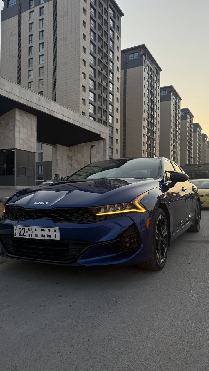 K5 2022 للبيع
Gt Line 1.6 توربو 🚀
اللون : ازرق 🔵
الرقم : اربيل انكليزي 
الموديل : 2022 سنوية نافذة لسنة 2028
عداد المسافة : 99 الف ( كيلو متر )
حادث السيارة موضح بالصور (بدون شواصي ) 
المواصفات :
 🔴 رادار امامي و خلفي 
🔴 تحكم ستيرن
🔴 بصمة و تشغيل عن بعد 
🔴 اوتو هولد
🔴 مقاعد جلد
🔴 4 وضعيات قيادة 
🔴 قيادة ذاتية 
🔴 كشاف LED 
🔴 تدفئة بالكشنات
🔴 لايت عدسات 
🔴 شحن وايرليس 
🔴 كاربلاي
🔴 رادارات مانع تصادم 
🔴 بك لايت LED 
🔴 تحديد مسار 

تخم تاير جديد + بطارية جديدة ايضاً

السيارة بحالة ممتازة جداً 

مكان السيارة : بغداد / حي الجهاد

للاستفسار اكثر خاص او الاتصال : ***********
