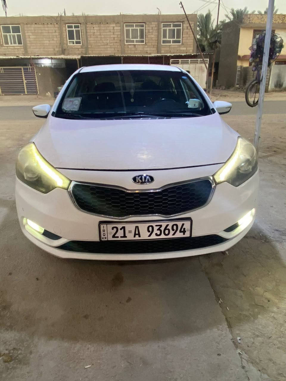 السلام عليكم سيراتو موديل 2014 فول ماعده الفتحة والبصمه السياره جاهزه كلهه سونارمرفق معها المكان حله سياحي الاستفسار*********** السعر 115بيهه مجال بصيط صبغ فقط بدون معجون 3 قطع
