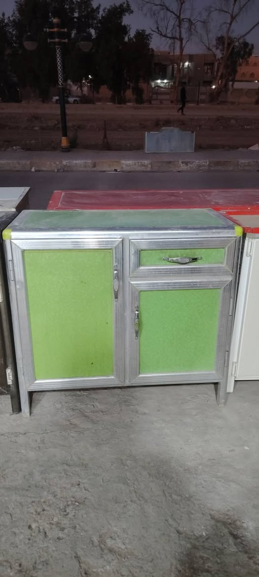 معرض القزويني الاثاث المستعمل والجديد بأسعار مناسبة العنوان البدير شارع جامع ال حجي رشيد القريشي مجاور جملة جاسم البولاني
*********** سيد ستار القزويني/وتساب 
*********** سيدكرار القزويني /وتساب
