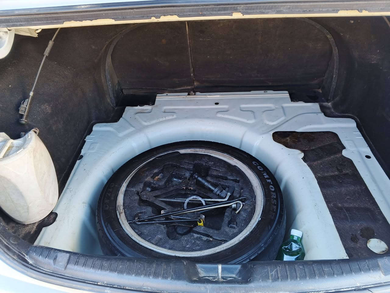 سيراتو موديل 13خليجي كير محرك جديد صدر نضيف تخم تاير جديد بيه صبغ بدون أي داخل السعر 94 وبيه مجال المكان هيت كبيسه رقمي ***********
