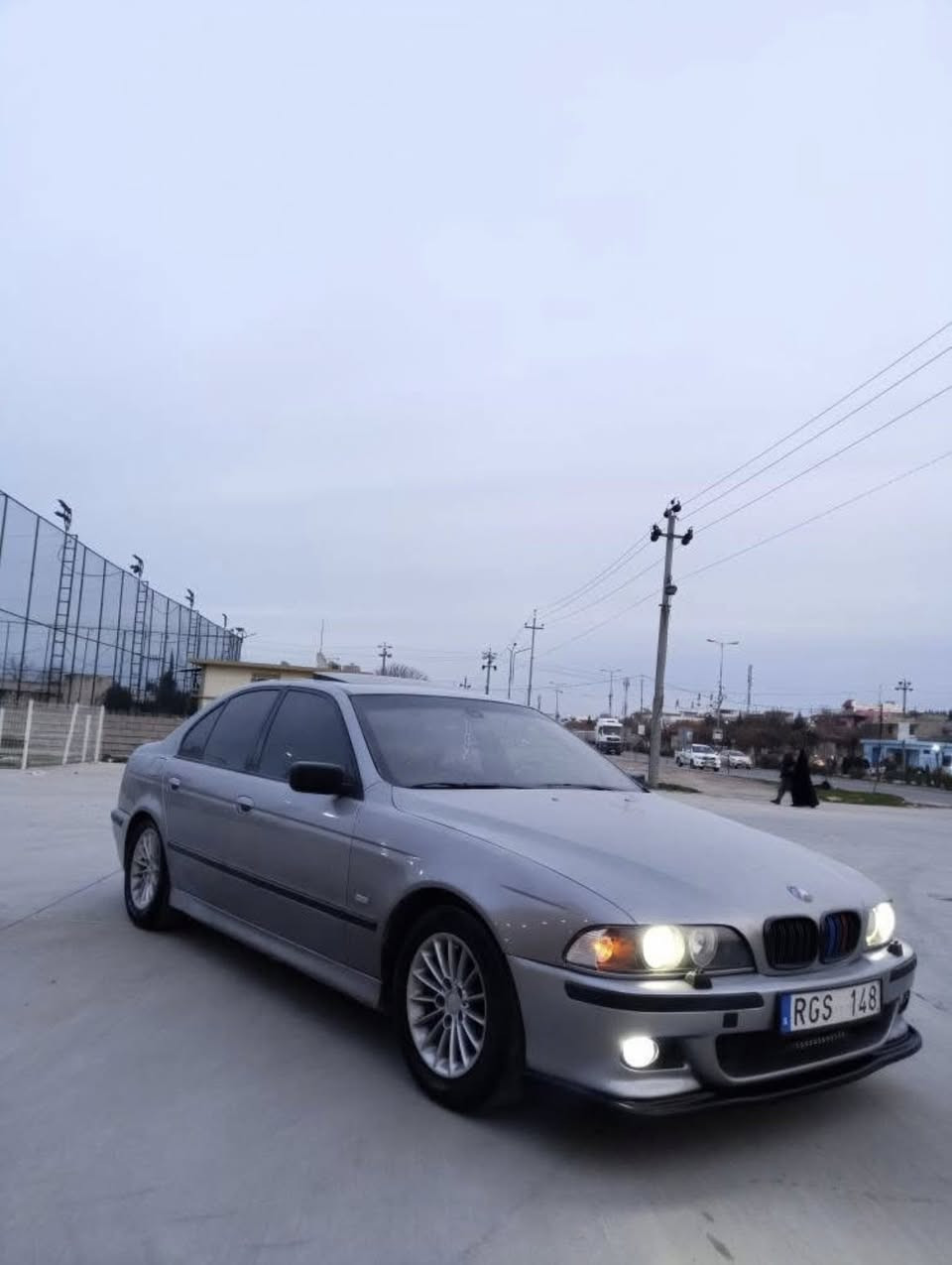 فرؤشتن و گورينه وه
بيئيم سه قه ر 525 
فول مواصفات 
مه نه فيست ئه صلى ابرايم خه ليل
نموونه ى جوانيه 
گه نجانه يه 

سلايت شوشه 
ده عمى پيشM
ده عمى دوا M
عه ته رى M
لايتى M

تؤماتيك 
ده بل گير 
٤جام كاره با +ئؤتؤ

ته بريت سارد و گه رم له سه ر سويچ
ناو ره ساسى 
كوشن جلد 
كوشن هيته ر 
سوكان ڤؤليؤم
شاشه ئايپاد 

٤تايه و ويلى لؤكى بيلادى له ژيردايه 

 بى ده عم بي ليدراو 
بوياخ سه قف و حيزام به شه رت 

به شه رتى گير و مه كينه و ئه كسل و 
ته وره قه و مه نه فيست و هه موو شتى 

شوين؛زه را يه ن 
                                                    ***********
