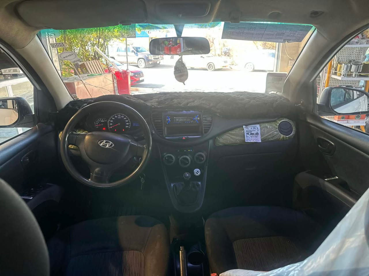 سيارة هوندا 
رقم تلفون 
موديل 2012
يةك بست بةخ
كير عادي
سةنةوي بةسةرجوة و غرامةي لةسةرة 
كير و مةكينة و تبريد بة شةرت 
*********** رقم تلفون أربيل, العراق
