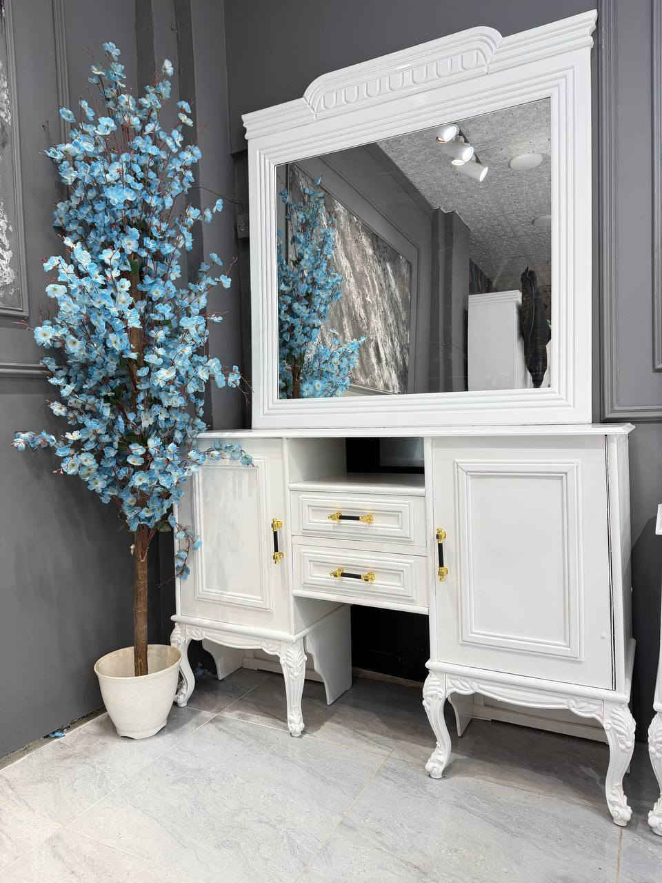 السعر // مليون و 50

🔅تفاصيل الغرفة المرمري  ....

خارج ٤ملم ام دي اف 🔺
وداخل معاكس ٣ملم 
صبغ حراري  درجة اولى 

عدد القطع  ٧ قطع 😍
🔺1 //جرباية  قياس  ١٦٠ × ٢٠٠ 
🔺//ميز جانبي ايسر قياس ٥٠
🔺2// وميز  جانبي  قياس ٥٠
🔺3// زاوية ارتفاع مترين عرض ٨٠
🔺4// وميز بلازمه  
🔺5//وميز مراية ارتفاع مترين عرض ١٢٠
🔺6// وكنتور ٦ باب  ارتفاع مترين و١٥ طول ٣ متر و١٥

القطعه الثامنة حسب الطلب شازلون
سعرها ٥٠ الف ❤️

(توصيل مجاني مركز بغداد )
التوصيل يشمل الشد مجاني 🔥
(اطراف ٥٠)
باقي المحافضات حسب البعد
شازلون سعرها ٥٠ الف
شازلون مخزن ٧٥ الف


**إذا كنت صاحب هذا الإعلان وتريد حذفه لأي سبب، رجاءا أرسل رسالة إلى الدعم الفني**