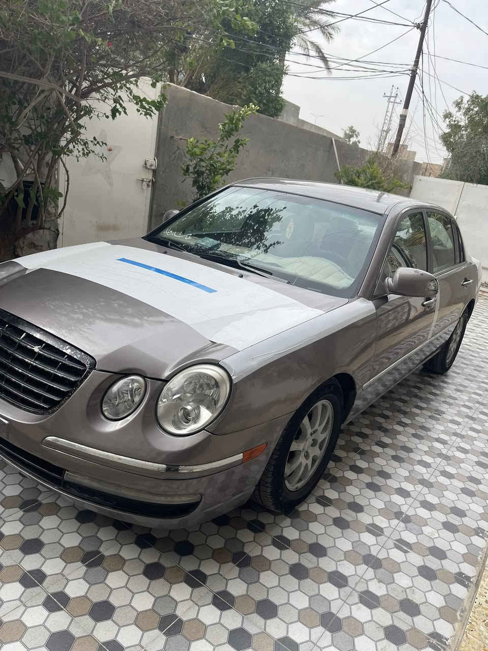 سلام عليكم للبيع كيا أمانتي  موديل 2007محرك كير كفاله صدر جديد تخم تاير تبريد تدفه كفاله رقم بغداد  سياره كلش حلوه و نضيفه السعر 75وبيها مجال العنوان ديالئ بلدروز لاستفسار ***********
