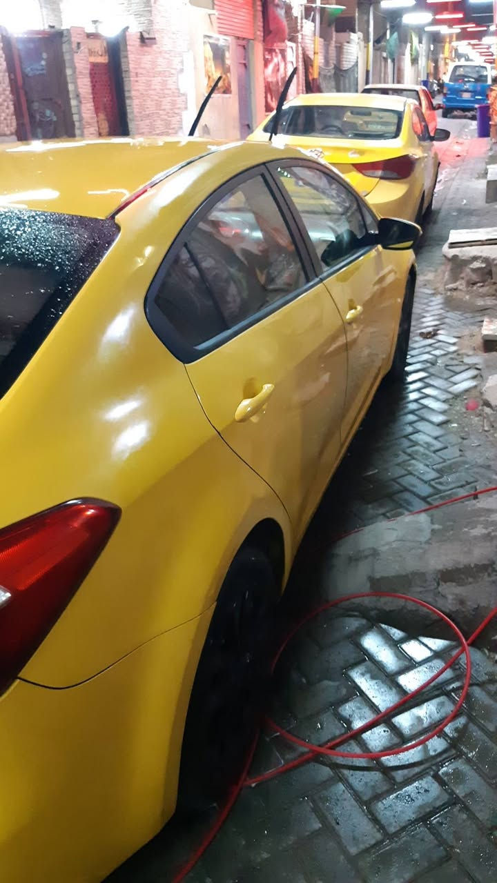 فورتي ٢٠١٤ للبيع 
حادثهه جاملغ وباب السيارة عضمتهه حلوه ونصبتهه احلى 
صدرها نضافته ٨٥% السيارة باسمي مال جناي 
تبريد منضومة جديدة  
تخم تاير جديد 
حتى دهن الكير ابدلة بوكته 
السيارة بيهه خشونه بالمحرك ابيع كايمة 
بس السيارة تشتغل وتمشي وشرط معدلها لشيلة رجلك 
ابيع هالموجود باسمي شرط التحويل ارقام جدد انكليزي 
السعر ٨٤ وبيهه مجال حق الجية 
مالة الله السيارة جديدة كهربئياتهه ع البلاد 
مكاني مدينه الصدر 
***********
