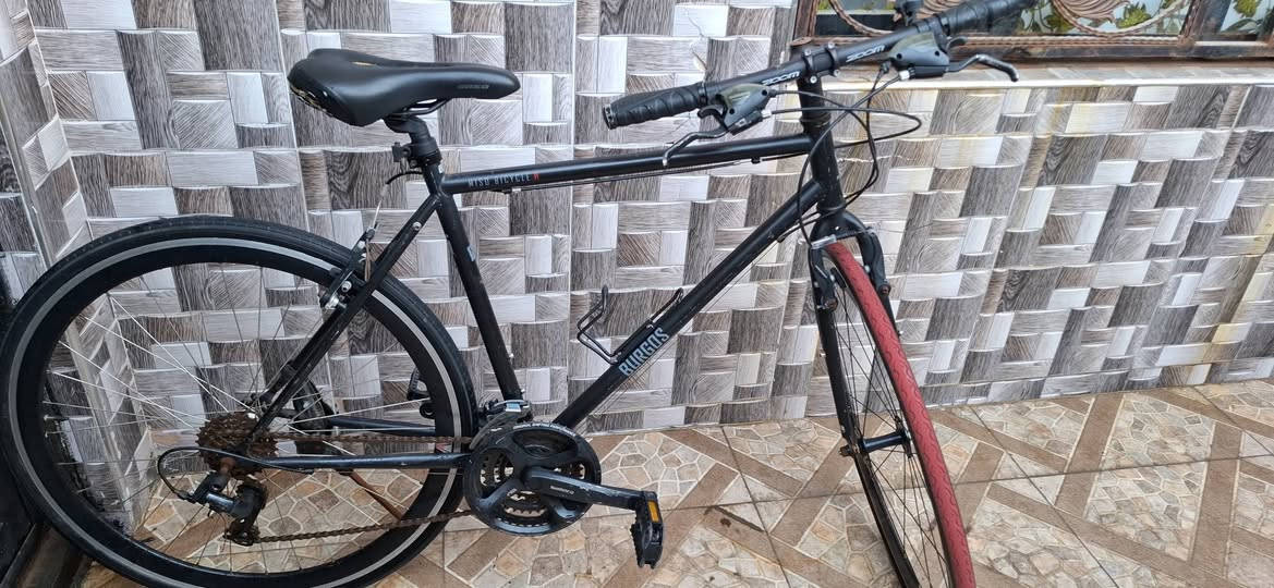 بايسكل 700 لبيع بايسكل حلوه نضيف وجسده من حديد باقي ملحقات المنيوم يعني بايسكل خفيف ريشة بداله أمامية 3 وخلفيه 7 بايسكل كلشي بيه شغال ونضيف سعر 100 الف مكاني ابي الخصيب نهر خوز
رقم الهاتف ***********
