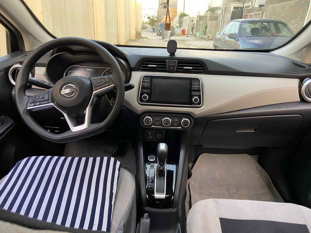 السلام عليكم 
نيسان ڤيرسا 2021
ماشي 72 الف كيلو
السعر :  
حجم المحرك : 1.6L( 4,سلندر )
ملاحظة السيارة : قطعة وحدة فقط
مثل ماموضح بالصور  تبديل بونيد تجاري 
المواصفات :
‏‎بصمة ابواب 
‏‎بصمة تشغيل
‏‎شاشة كبير
رادار امامي (تحديد مسار)
‏‎رادار جانبي (نقاط عمياء)
‏‎رادار خلفي (التحذير من الاصطدام)
‏‎حساسات امامي
‏‎حساسات خلفي 
نظام : Eco
تحكيم ستيرين
ويل كروم
وبعد هواية مواصفات…
رقم الهاتف ***********
متوفر واتساب واتصال كركوك, العراق
