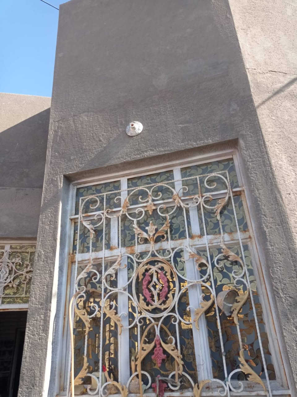 بيت للبيع في حي عبد العباس قرب مستشفى الطوارئ الرميثه غرفتين نوم وصاله ومطبخ وحمام داخلي وحمام خارجي واستقبال كله سيراميك البيت عكاده سعر البيت 60مليون وبي مجال قليل او اتصال على الرقم ***********
