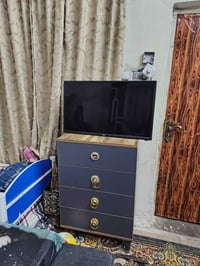 خزانة • مستعملة • للبيع