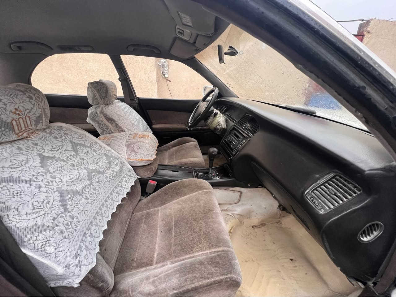 السلام عليكم  بطه للبيع متصل لون ابيض موديل 1991 رقم ذي قار 

السعر  57 وبيها مجال 

تحويل مباشر سنويه 2027 كفاله كير والمكينه 3 فيش رياضي 2500 ديلكو سياره مكفوله من كص ونقل والعيب شرعي والضربه القويه 
فقط بيها ضربه بكد الشبر على بارد 
 السياره جاهزه تبريد شغال ودواخل كارتون تخم تاير جديد ويلكب جديد حداديه جاهزه وكشنات كهربائيه تغليف ارضيه جلد سياره مال جناي للاتصال *********** البصرة, العراق
