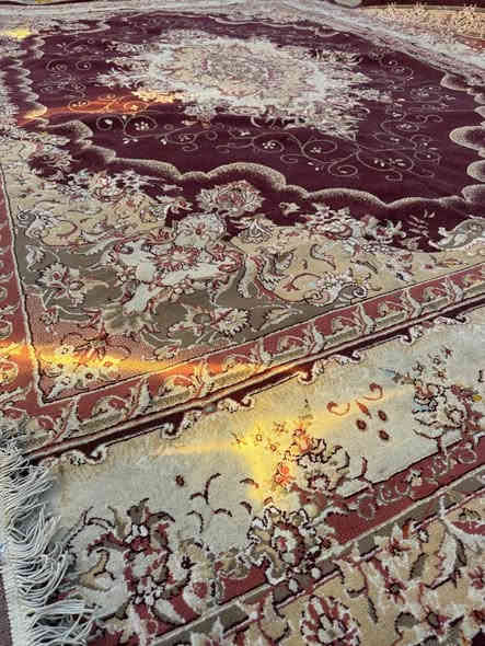 السلام عليكم زوليه إيراني ٣×٤ مستعملة ب٢٥كربلاء حي الحر فلكة الثورة ***********
